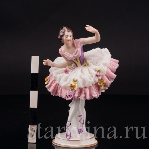 Фарфоровая статуэтка Балерина, кружевная, Volkstedt, Германия, сер. 20 в.