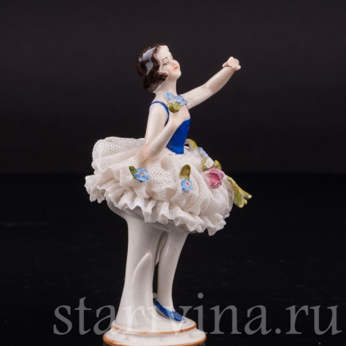 Фарфоровая статуэтка Балерина с цветком, кружевная миниатюра, Volkstedt, Германия, перв. пол. 20 в.