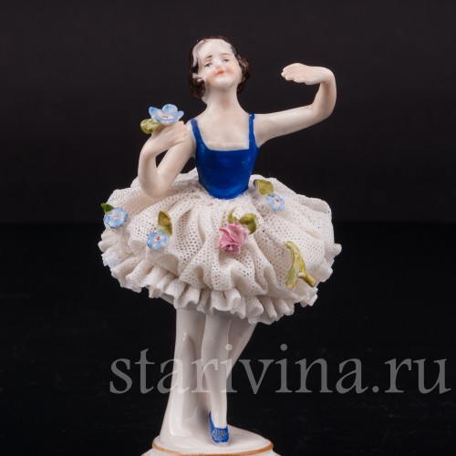 Фарфоровая статуэтка Балерина с цветком, кружевная миниатюра, Volkstedt, Германия, перв. пол. 20 в.