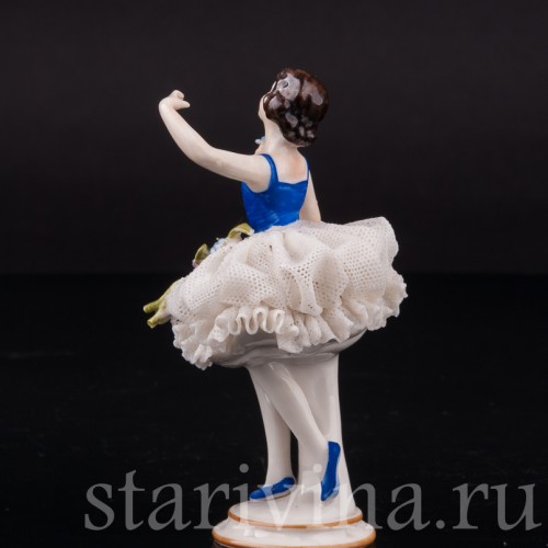 Фарфоровая статуэтка Балерина с цветком, кружевная миниатюра, Volkstedt, Германия, перв. пол. 20 в.