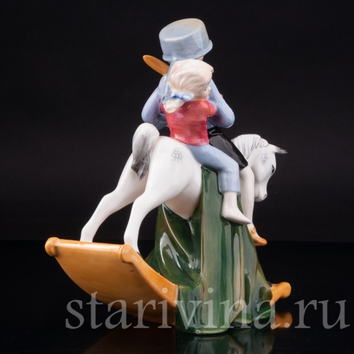 Фарфоровая фигурка Держись, сестрёнка!, Royal Doulton, Великобритания, 1990 г.