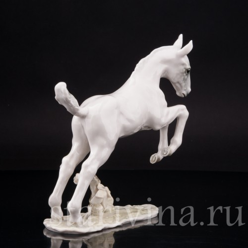 Фарфоровая фигурка Резвящийся жеребёнок, Hutschenreuther, Германия, 1970 гг.