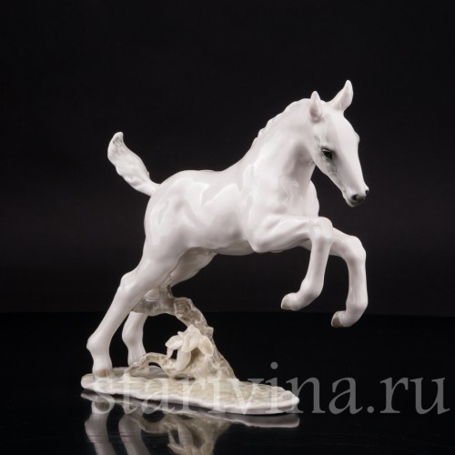 Фарфоровая фигурка Резвящийся жеребёнок, Hutschenreuther, Германия, 1970 гг.