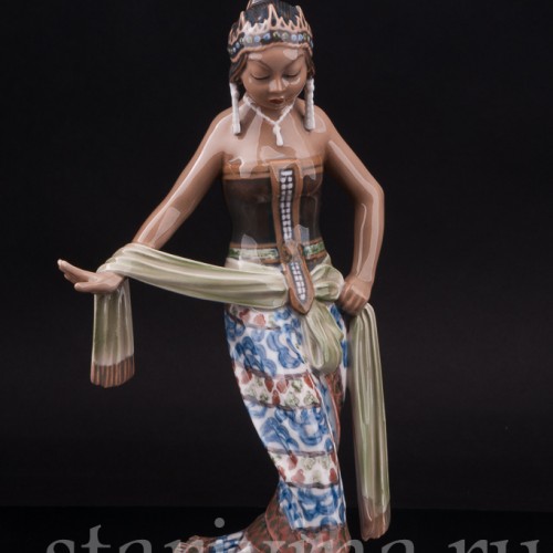 Фигурка из фарфора девушки Танцовщица с острова Ява Dahl Jensen, Дания.