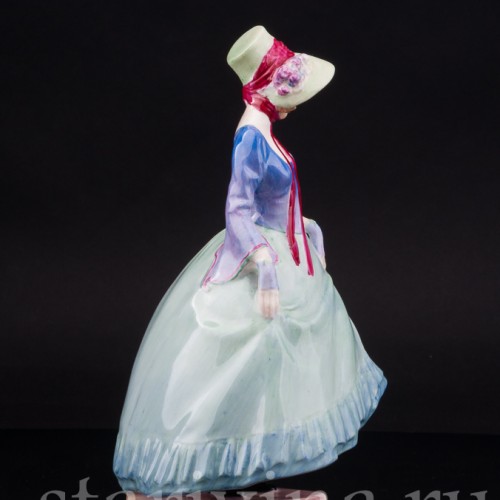 Фарфоровая фигурка Девушка на прогулке, Royal Doulton, Великобритания, 1929-42 гг.