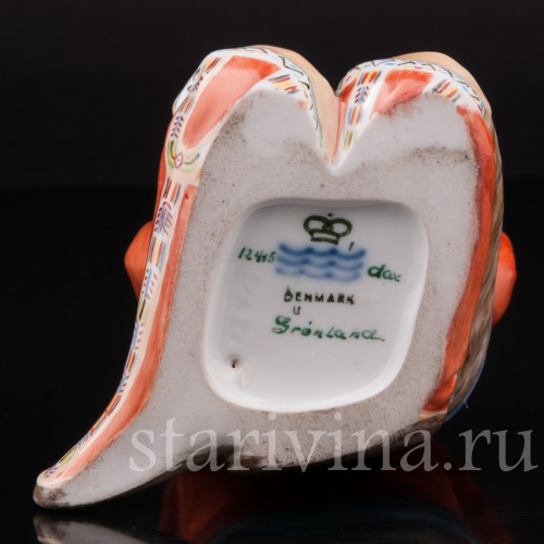 Фарфоровая статуэтка Девочка из Гренландии, Royal Copenhagen, Дания, 1958 год.