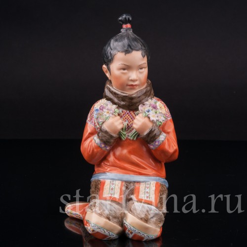 Фарфоровая статуэтка Девочка из Гренландии, Royal Copenhagen, Дания, 1958 год.