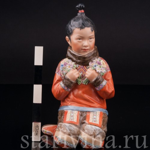 Фарфоровая статуэтка Девочка из Гренландии, Royal Copenhagen, Дания, 1958 год.