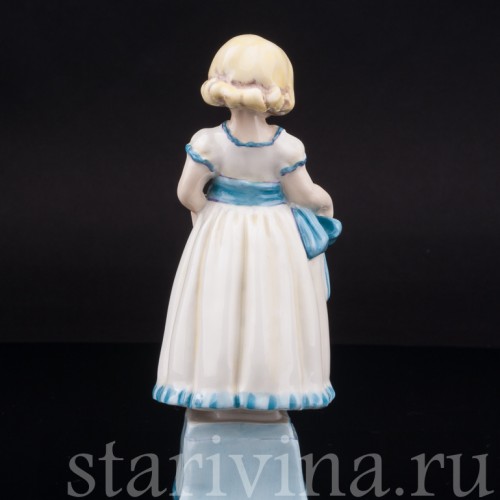 Фарфоровая фигурка девочки Прекрасная малышка, Royal Worcester, Великобритания, 1942–1948 гг.