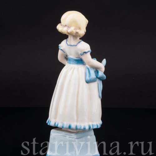 Фарфоровая фигурка девочки Прекрасная малышка, Royal Worcester, Великобритания, 1942–1948 гг.