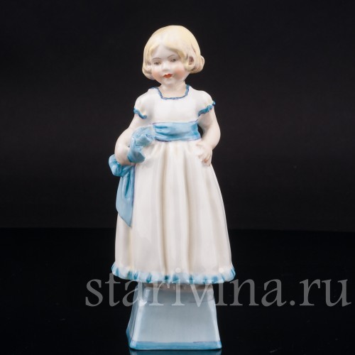Фарфоровая фигурка девочки Прекрасная малышка, Royal Worcester, Великобритания, 1942–1948 гг.