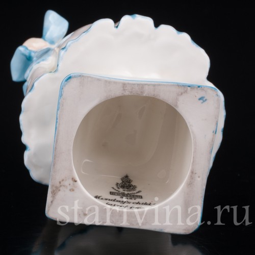 Фарфоровая фигурка девочки Прекрасная малышка, Royal Worcester, Великобритания, 1942–1948 гг.