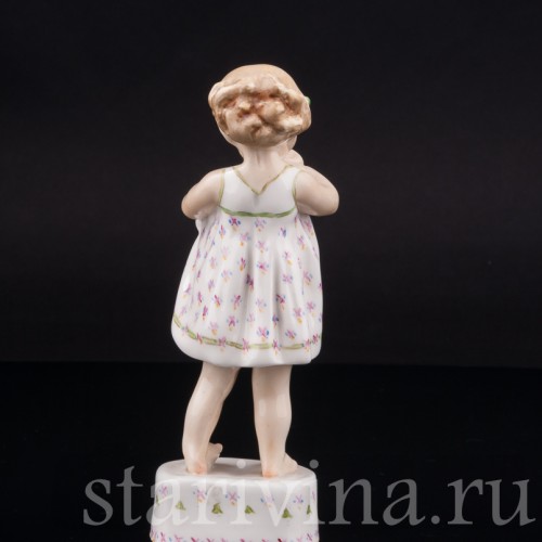 Фигурка девочки из фарфора Только я! Royal Worcester, Великобритания, вт. пол. 20 века.