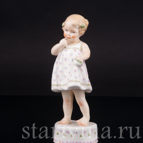 Фигурка девочки из фарфора Только я! Royal Worcester, Великобритания, вт. пол. 20 века.