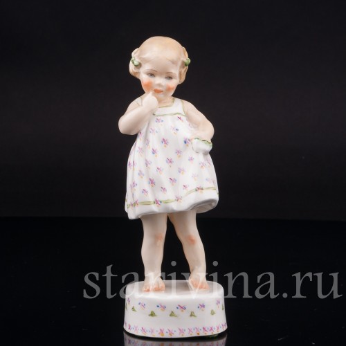 Фигурка девочки из фарфора Только я! Royal Worcester, Великобритания, вт. пол. 20 века.