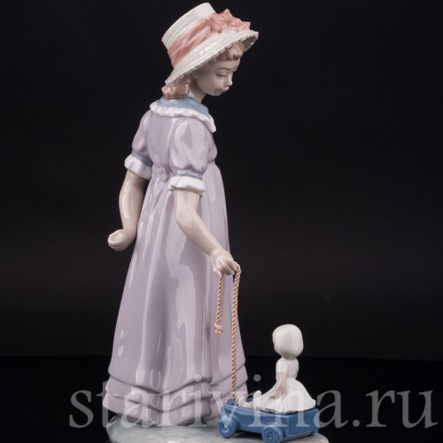 Фарфоровая фигурка Девочка с куклой в коляске, Lladro, Испания, 1978 год.