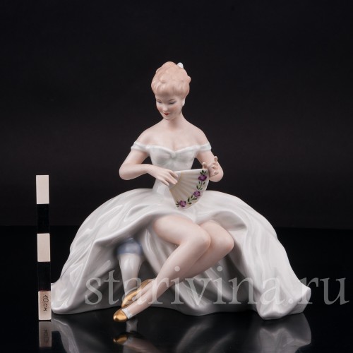 Фарфоровая фигурка Девушка с веером, Wallendorf, Германия, 1960 гг.