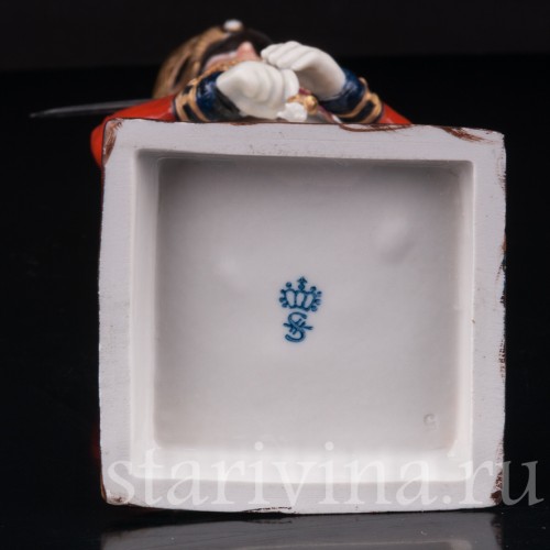 Фарфоровая статуэтка Офицер королевской гвардии, 1822 г, Sitzendorf, Германия, вт. пол. 20 в.