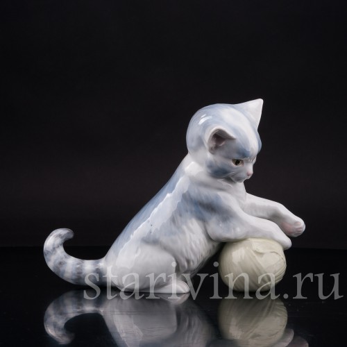 Фарфоровая фигурка Котёнок с клубком, Karl Ens, Германия, 1930-40 гг.