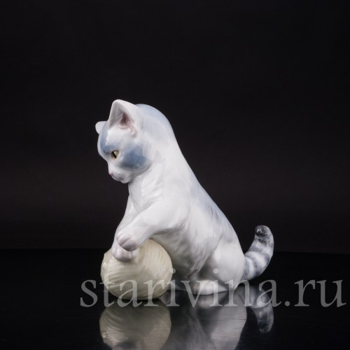 Фарфоровая фигурка Котёнок с клубком, Karl Ens, Германия, 1930-40 гг.