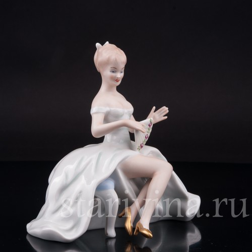 Фарфоровая фигурка Девушка с веером, Wallendorf, Германия, 1990 гг.