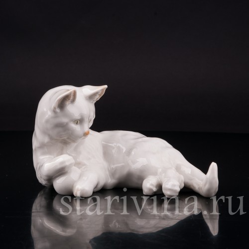 Фарфоровая фигурка Котёнок с мячиком, Hutschenreuther, Германия, 1938-55 гг.