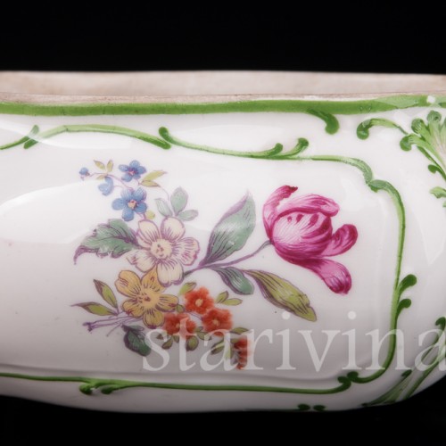 Фарфоровая шкатулка Галантная пара в парке, Германия, кон. 19 - нач. 20 вв.