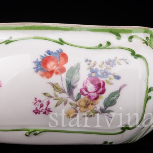 Фарфоровая шкатулка Галантная пара в парке, Германия, кон. 19 - нач. 20 вв.