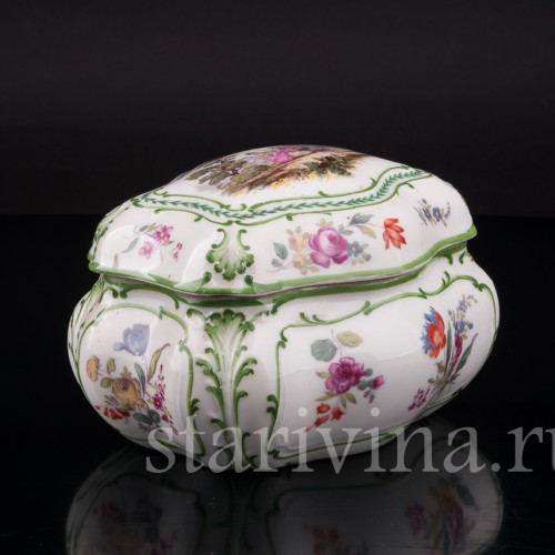 Фарфоровая шкатулка Галантная пара в парке, Германия, кон. 19 - нач. 20 вв.