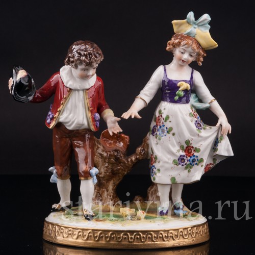 Фигурка из фарфора Дети на прогулке Volkstedt, Германия, вт. пол. 20 в.