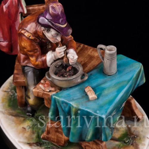 Фарфоровая статуэтка В трактире, Дрезден, Германия, нач. 20 в.