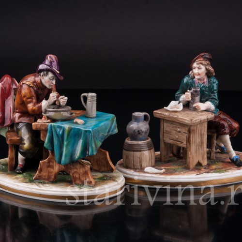 Фарфоровая статуэтка В трактире, Дрезден, Германия, нач. 20 в.