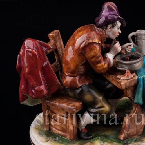 Фарфоровая статуэтка В трактире, Дрезден, Германия, нач. 20 в.