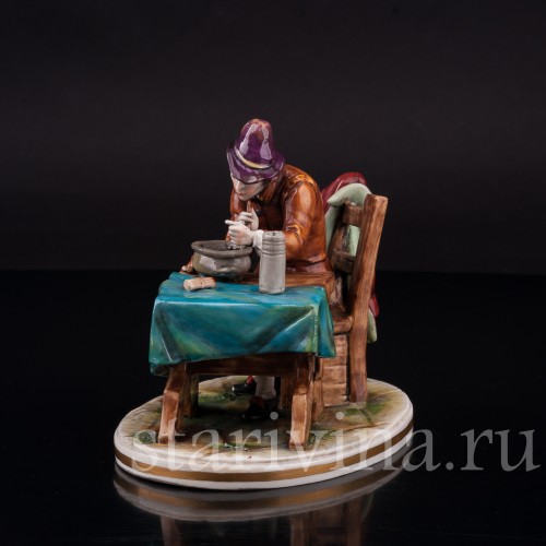 Фарфоровая статуэтка В трактире, Дрезден, Германия, нач. 20 в.