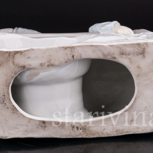 Фарфоровые часы С горки на санках, Heubach, Германия, нач. 20 в.