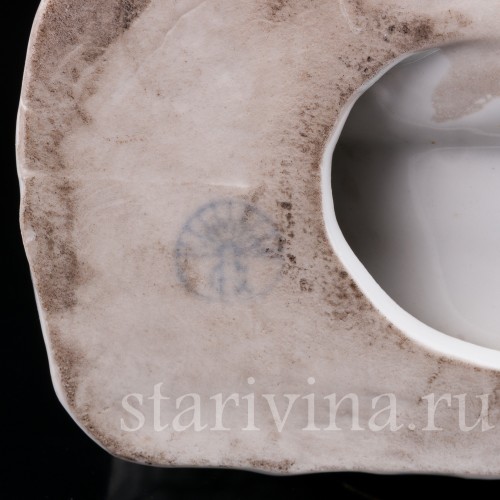 Фарфоровые часы С горки на санках, Heubach, Германия, нач. 20 в.