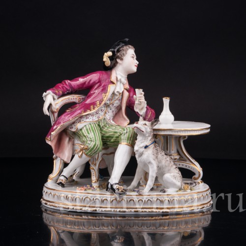 Фарфоровая композиция Кавалер с собакой за столом, Carl Thieme, Германия, кон. 19 в.