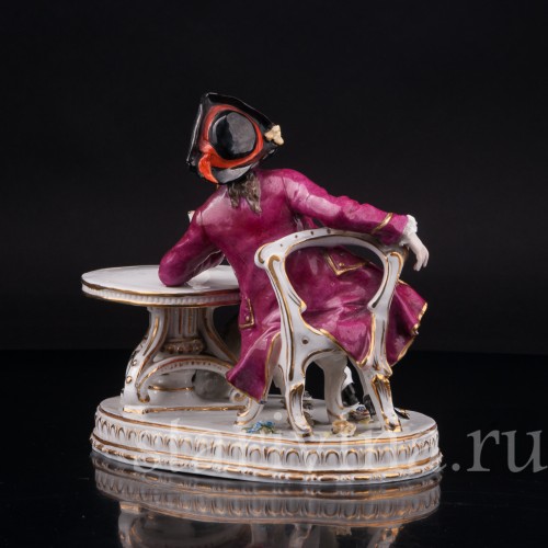 Фарфоровая композиция Кавалер с собакой за столом, Carl Thieme, Германия, кон. 19 в.