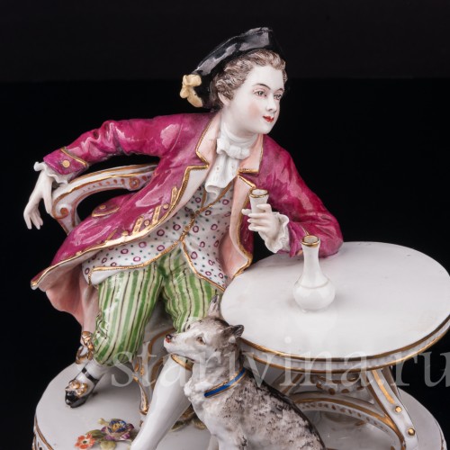 Фарфоровая композиция Кавалер с собакой за столом, Carl Thieme, Германия, кон. 19 в.