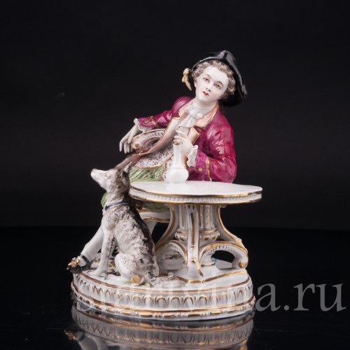 Фарфоровая композиция Кавалер с собакой за столом, Carl Thieme, Германия, кон. 19 в.