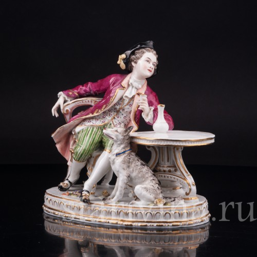 Фарфоровая композиция Кавалер с собакой за столом, Carl Thieme, Германия, кон. 19 в.