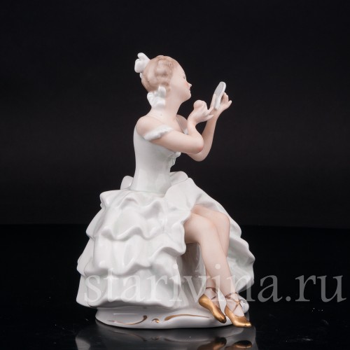 Фарфоровая фигурка Девушка с зеркалом, Wallendorf, Германия, 1960 гг.