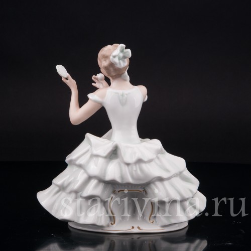 Фарфоровая фигурка Девушка с зеркалом, Wallendorf, Германия, 1960 гг.