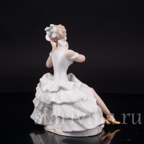 Фарфоровая фигурка Девушка с зеркалом, Wallendorf, Германия, 1960 гг.