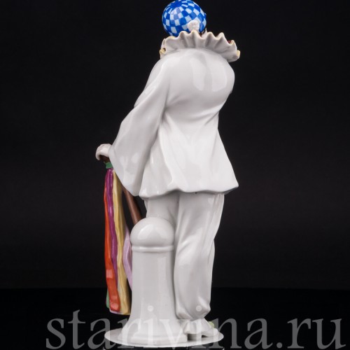 Фарфоровая статуэтка Пьеро с гитарой, Muller & Co, Германия, нач. 20 в.