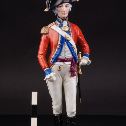 Фарфоровая статуэтка Офицер гвардии, 1792, Sitzendorf, Германия, вт. пол 20 в.