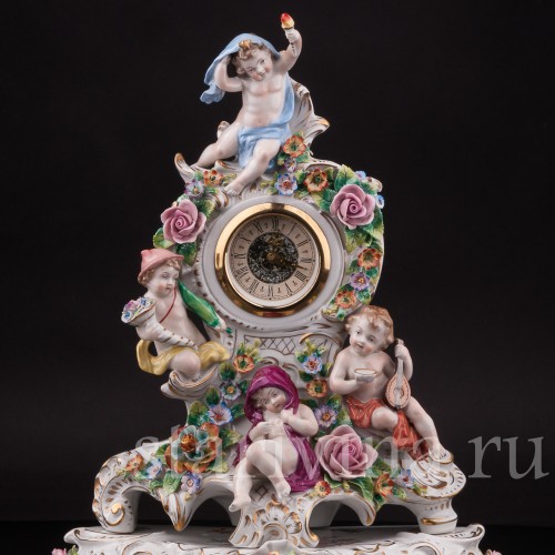 Фарфоровые Часы на постаменте с фигурками путти, Sitzendorf, Германия, вт. пол. 20 в.