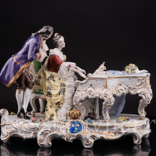 Фарфоровая композиция Пара у рояля, кружевная, Volkstedt, Германия, после 1935 г.