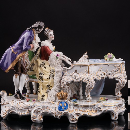 Фарфоровая композиция Пара у рояля, кружевная, Volkstedt, Германия, после 1935 г.