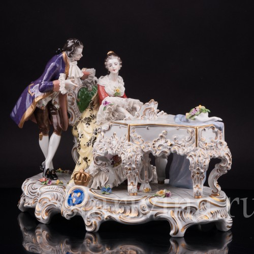 Фарфоровая композиция Пара у рояля, кружевная, Volkstedt, Германия, после 1935 г.